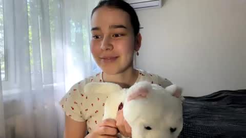 Julie online show from June 30, 2026, 12:06 pm