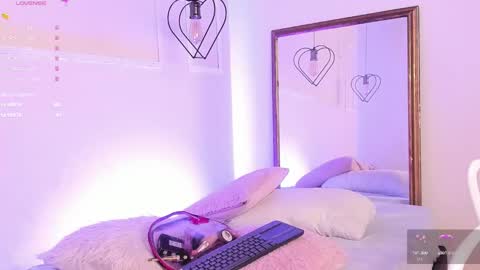 Sheryl Rose  online show from March 5, 2025, 3:29 am