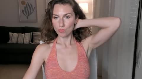 Snapshot of shesleepsnaked chatting on February 16, 2025, 4:21 pm shesleepsnaked online show from February 16, 2025, 4:21 pm