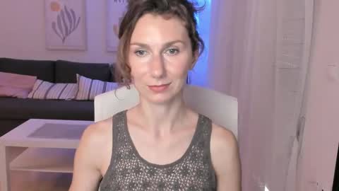 Snapshot of shesleepsnaked chatting on March 12, 2025, 5:17 pm shesleepsnaked online show from March 12, 2025, 5:17 pm