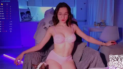 Snapshot of shey1i chatting on December 2, 2024, 2:41 pm Sheyli online show from December 2, 2024, 2:41 pm