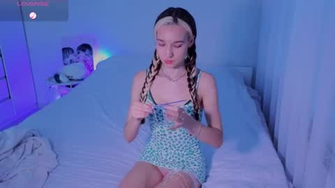 Snapshot of shey1i chatting on June 15, 2026, 11:12 am Sheyli online show from June 15, 2026, 11:12 am