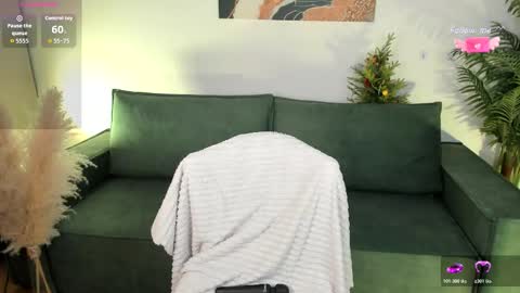 Vivi online show from December 21, 2025, 1:18 pm