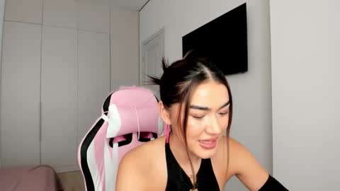 Snapshot of shineel chatting on February 9, 2026, 5:22 am Shineel online show from February 9, 2026, 5:22 am