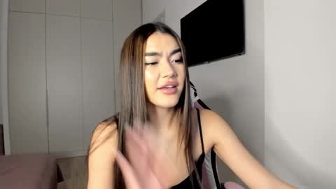 Snapshot of shineel chatting on March 6, 2026, 2:35 pm Shineel online show from March 6, 2026, 2:35 pm