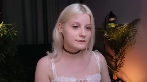 help me reach my first 25 thumbs up online show from October 9, 2025, 3:10 pm