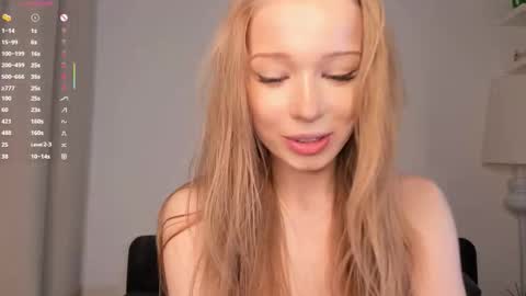 Snapshot of shiningdawn chatting on October 13, 2025, 7:30 am Stella online show from October 13, 2025, 7:30 am