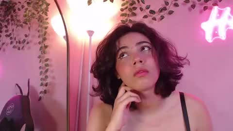Snapshot of shiny_ambar chatting on July 27, 2026, 1:18 pm Ambar 3 online show from July 27, 2026, 1:18 pm