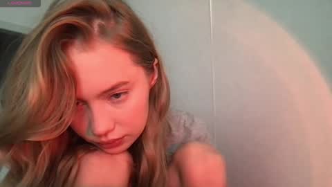 shiny_bunny1 online show from February 22, 2026, 4:35 am