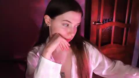 shiraha___rafieru online show from February 16, 2026, 11:12 pm