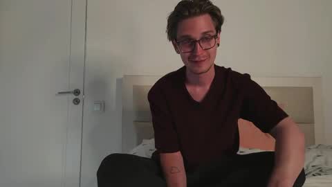 Snapshot of shirizo chatting on June 8, 2026, 5:57 pm Matthew online show from June 8, 2026, 5:57 pm