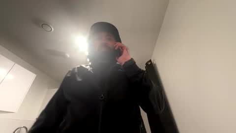 Shady online show from March 1, 2026, 6:54 pm