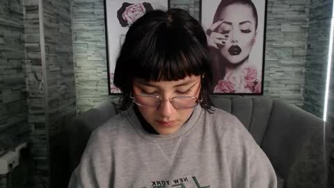 shizuko_b online show from September 10, 2025, 2:55 am