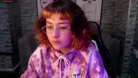 shizuko_b online show from October 7, 2025, 3:04 am