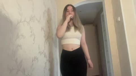 Snapshot of shondrafridlington chatting on April 2, 2026, 1:31 pm Kalisa online show from April 2, 2026, 1:31 pm