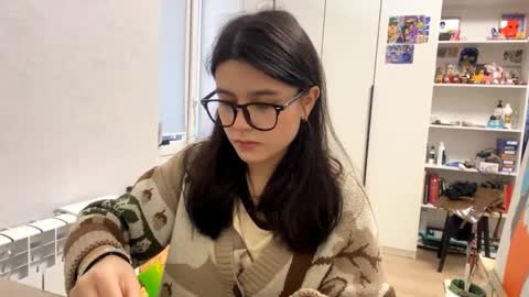 Marie online show from April 11, 2026, 12:09 pm