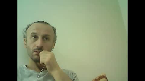 Snapshot of shooter_coool chatting on February 6, 2025, 9:32 am shooter_coool online show from February 6, 2025, 9:32 am