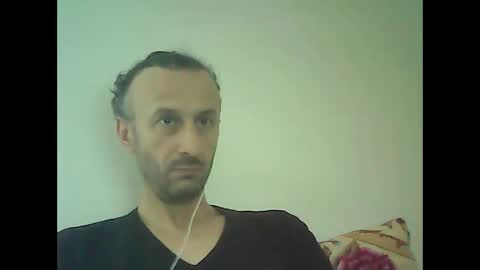 Snapshot of shooter_coool chatting on February 8, 2025, 12:28 pm shooter_coool online show from February 8, 2025, 12:28 pm