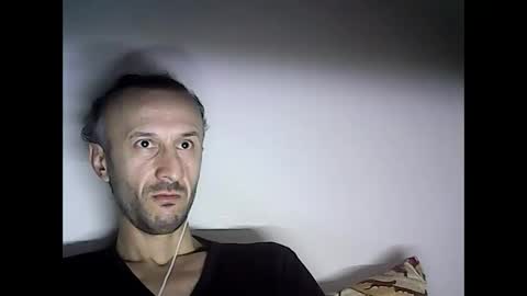 Snapshot of shooter_coool chatting on February 8, 2025, 9:36 pm shooter_coool online show from February 8, 2025, 9:36 pm