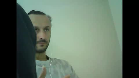 Snapshot of shooter_coool chatting on February 11, 2025, 9:42 am shooter_coool online show from February 11, 2025, 9:42 am