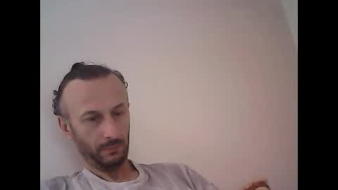 Snapshot of shooter_coool chatting on February 12, 2025, 9:31 am shooter_coool online show from February 12, 2025, 9:31 am