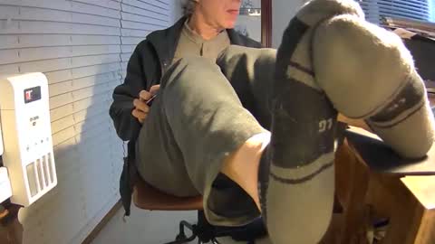 nikolas send dm for an appointment online show from December 13, 2024, 3:38 am