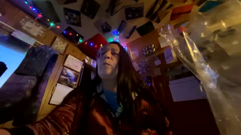 Snapshot of shorty920505 chatting on September 18, 2025, 1:18 am shorty920505 online show from September 18, 2025, 1:18 am