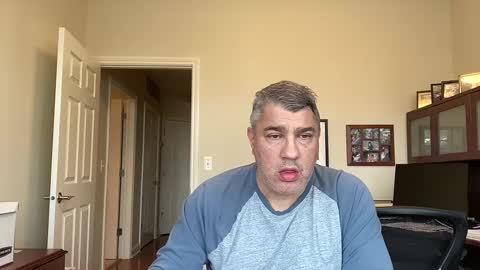 Chicago Guy online show from December 2, 2024, 8:22 pm