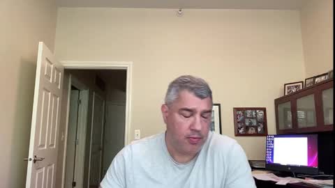 Chicago Guy online show from September 8, 2025, 7:46 pm