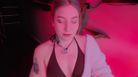 Snapshot of showmeyourfetish chatting on June 2, 2026, 4:36 am ShowmeYourfetish online show from June 2, 2026, 4:36 am