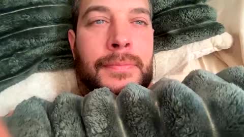 Snapshot of shubby420 chatting on February 1, 2025, 4:44 pm YeahBoi420 online show from February 1, 2025, 4:44 pm