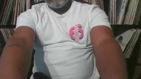 Snapshot of shy333 chatting on March 24, 2026, 3:50 pm SHY333 online show from March 24, 2026, 3:50 pm