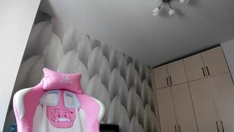 Mika online show from February 21, 2025, 6:40 am