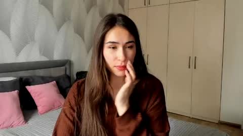 Mika online show from April 15, 2026, 2:40 am