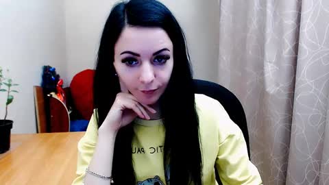 shy_cat_candy online show from February 18, 2025, 7:09 pm