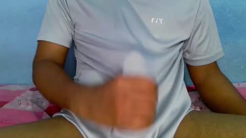 Snapshot of shy_eyes_ chatting on December 6, 2024, 3:22 pm shyeyes online show from December 6, 2024, 3:22 pm