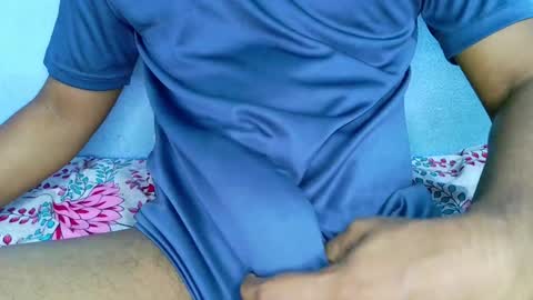 Snapshot of shy_eyes_ chatting on December 11, 2024, 2:11 pm shyeyes online show from December 11, 2024, 2:11 pm