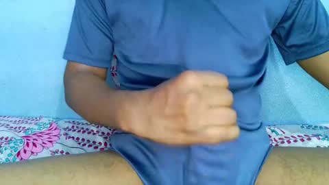 Snapshot of shy_eyes_ chatting on December 19, 2024, 2:24 pm shyeyes online show from December 19, 2024, 2:24 pm