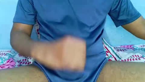 Snapshot of shy_eyes_ chatting on February 17, 2025, 8:30 am shyeyes online show from February 17, 2025, 8:30 am