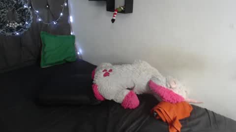 Snapshot of shy_latingirl2 chatting on December 2, 2024, 4:09 pm Ana online show from December 2, 2024, 4:09 pm