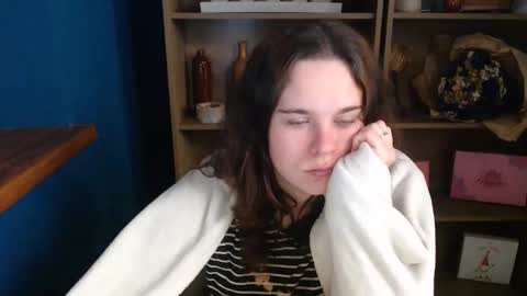 shy_lil online show from October 2, 2025, 7:04 am