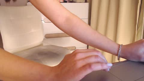 Milena online show from February 6, 2025, 4:25 pm