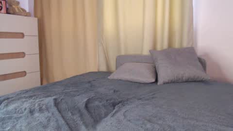 Milena online show from March 6, 2025, 7:36 am