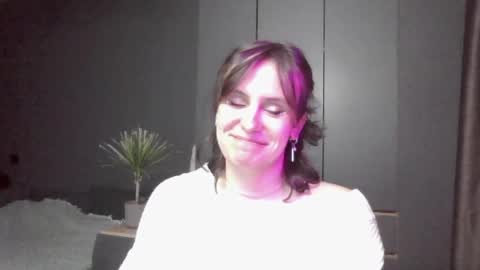 shy_miracle online show from March 31, 2026, 6:52 pm