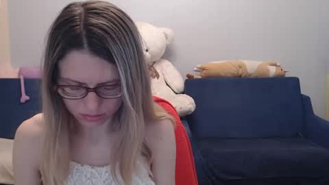 Snapshot of shy_moony chatting on April 24, 2026, 6:43 pm just Alex online show from April 24, 2026, 6:43 pm