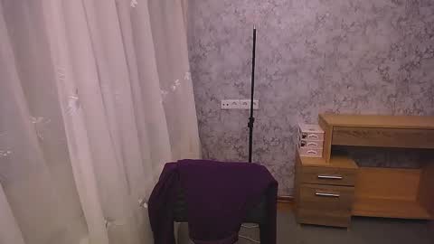 shy_sabrina_ online show from January 3, 2025, 11:03 am