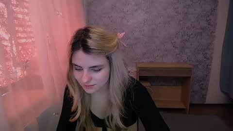 shy_sabrina_ online show from February 26, 2025, 10:58 am