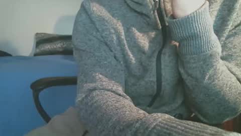 shyboyhugecum2020 online show from April 3, 2026, 4:32 am