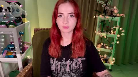Snapshot of shyfoxxxy chatting on July 6, 2026, 4:09 pm Effie online show from July 6, 2026, 4:09 pm