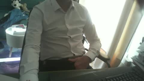 Snapshot of shyfrenchcock chatting on November 3, 2025, 9:32 am shyfrenchcock online show from November 3, 2025, 9:32 am